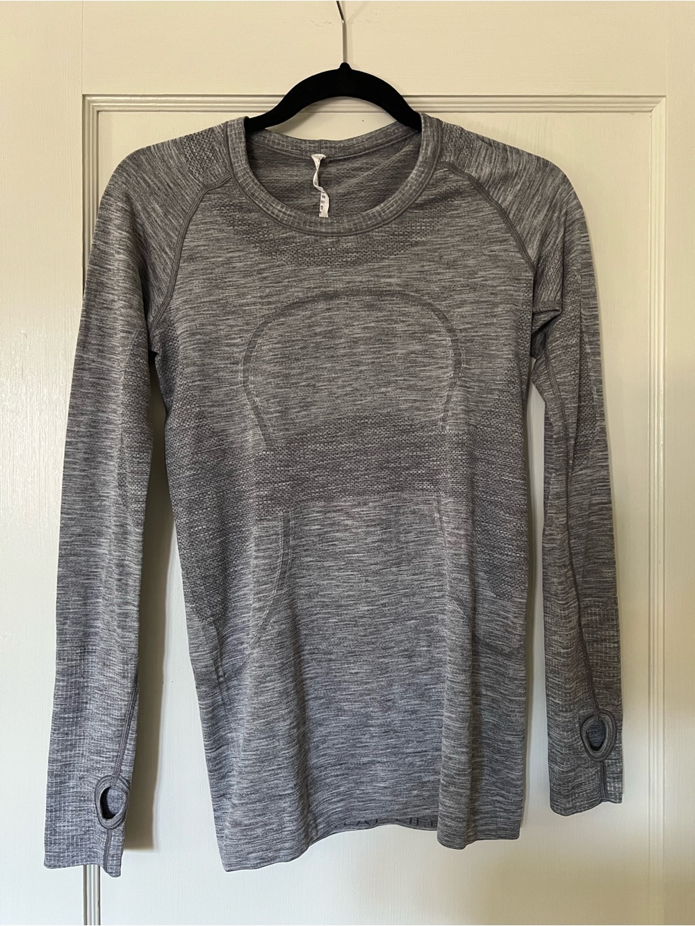 Lululemon Gray Seamless Long-Sleeve Women’s Sweater Top